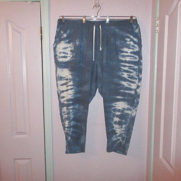 Lane Bryant LIVI Fleece Sweatpants Size 26 28 Pockets Stretch Pull On Soft Cozy - Picture 2 of 9